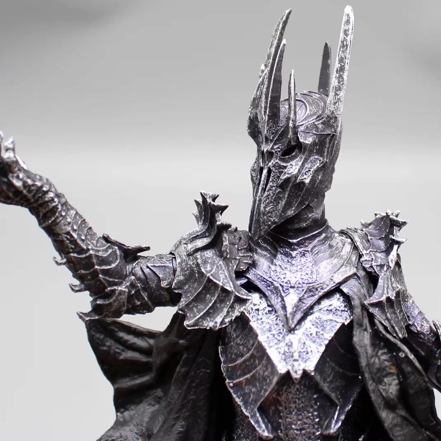 Action Figure Sauron 20cm Stregone Lord of the Rings Statua Collezione Videogame