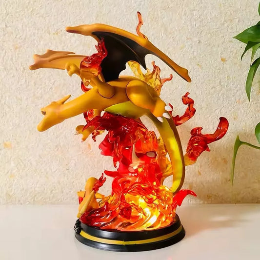 Statua Evoluzione Charmander – Charmander, Charmeleon e Charizard in Fiamme | Edizione da Collezione 25cm - Nerd Lab