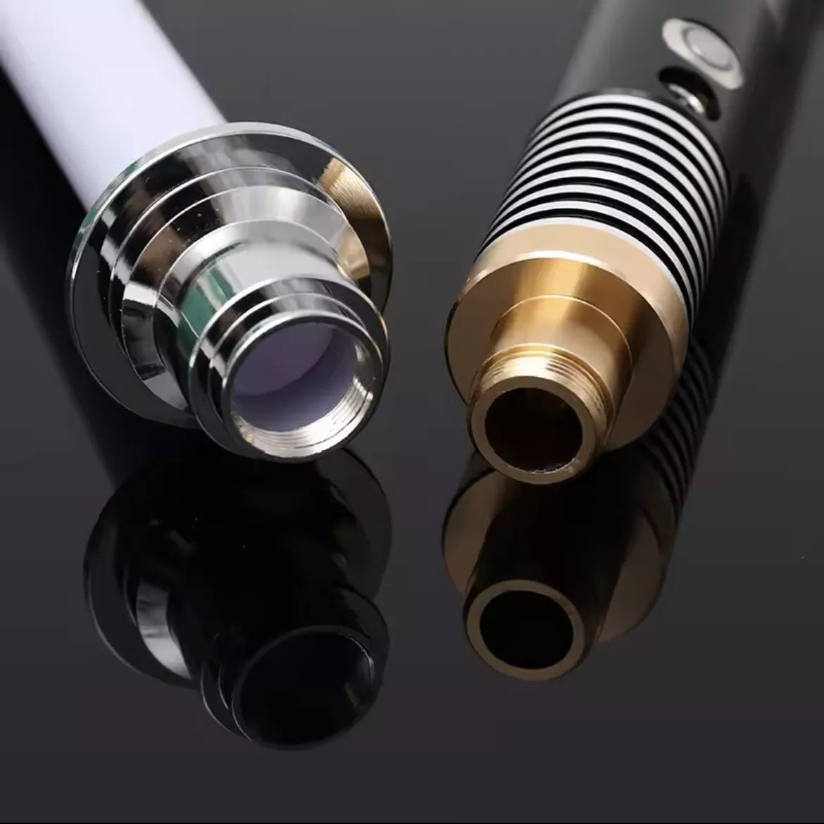 Spada Laser RGB Star Wars 75cm – Replica Realistica con Suoni, Effetti LED e Impugnatura in Metallo