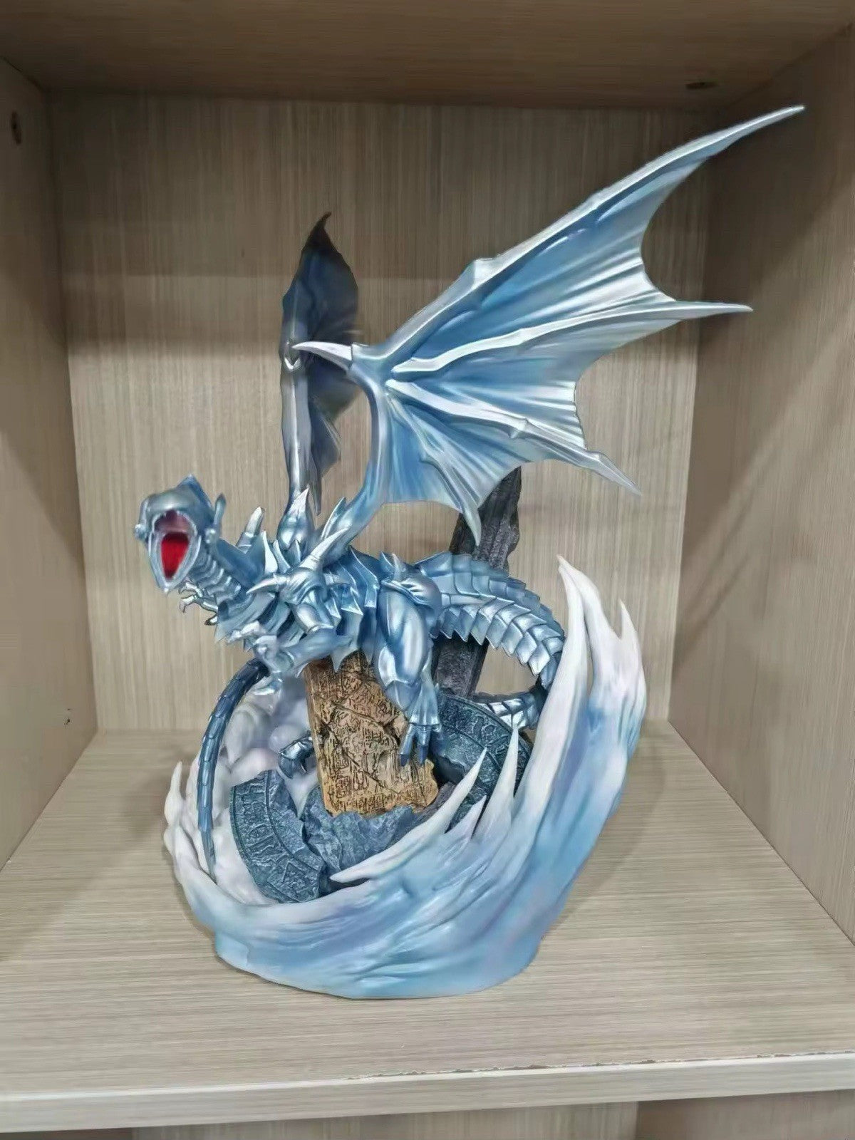 Yu-Gi-Oh Duel Monsters Drago Bianco Occhi Blu Action Figure 25cm Statua Collezio