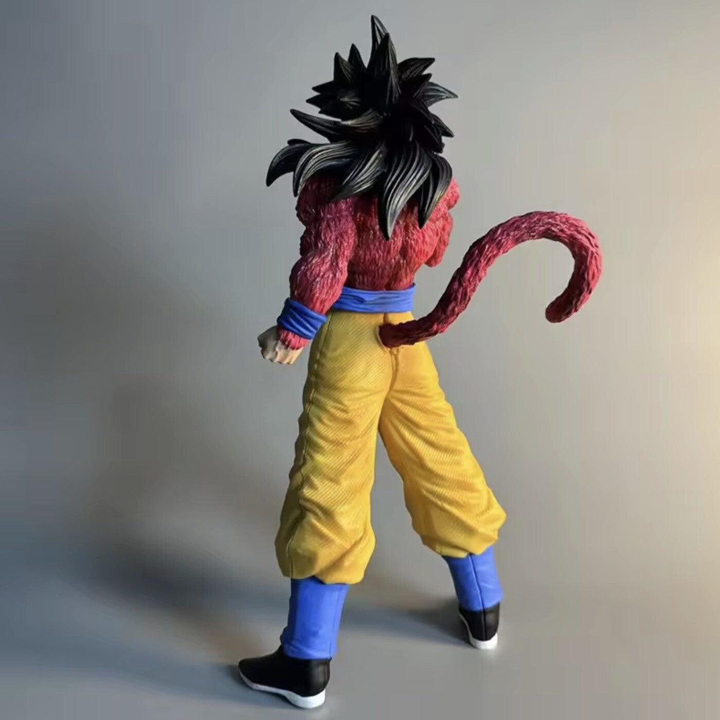 Action Figure Dragon Ball Z Goku Super Saiyan 4 28cm Statua Da Collezione Anime