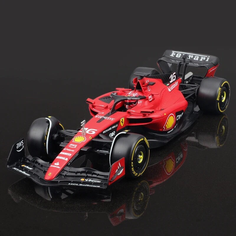 Macchina Ferrari F1 C Leclerc 2023 SF-23 Burago Scala 1:24 Formula 1 Con vetrina