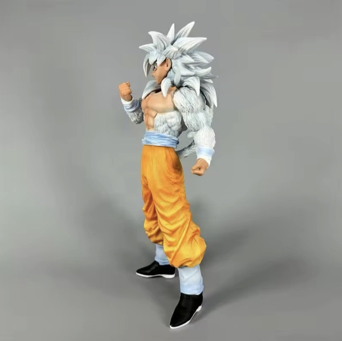 Action Figure Dragon Ball Z Son Goku Super Saiyan 4 28cm Statua Da Collezione