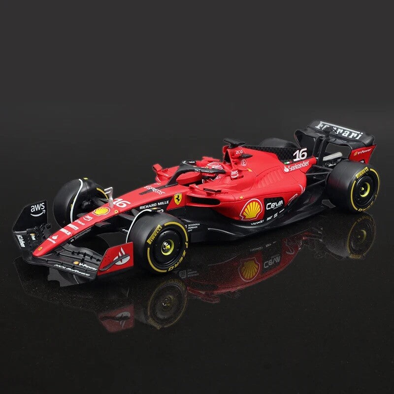 Macchina Ferrari F1 C Leclerc 2023 SF-23 Burago Scala 1:24 Formula 1 Con vetrina