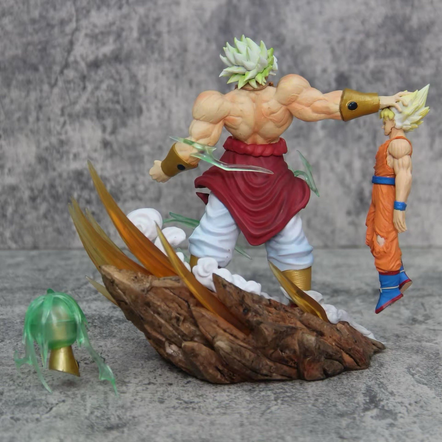 Action Figure Goku Sayan Contro Broly Dragon Ball Z 20cm Statua Da Collezione