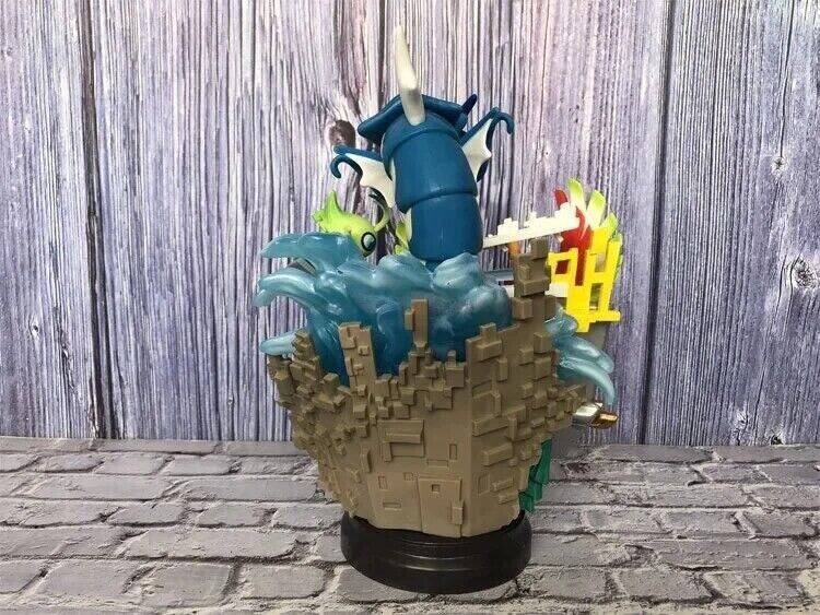 Action Figure Pokemon Statua Da Collezione 25cm Oh-oh Pikachu Gyarados Gameboy
