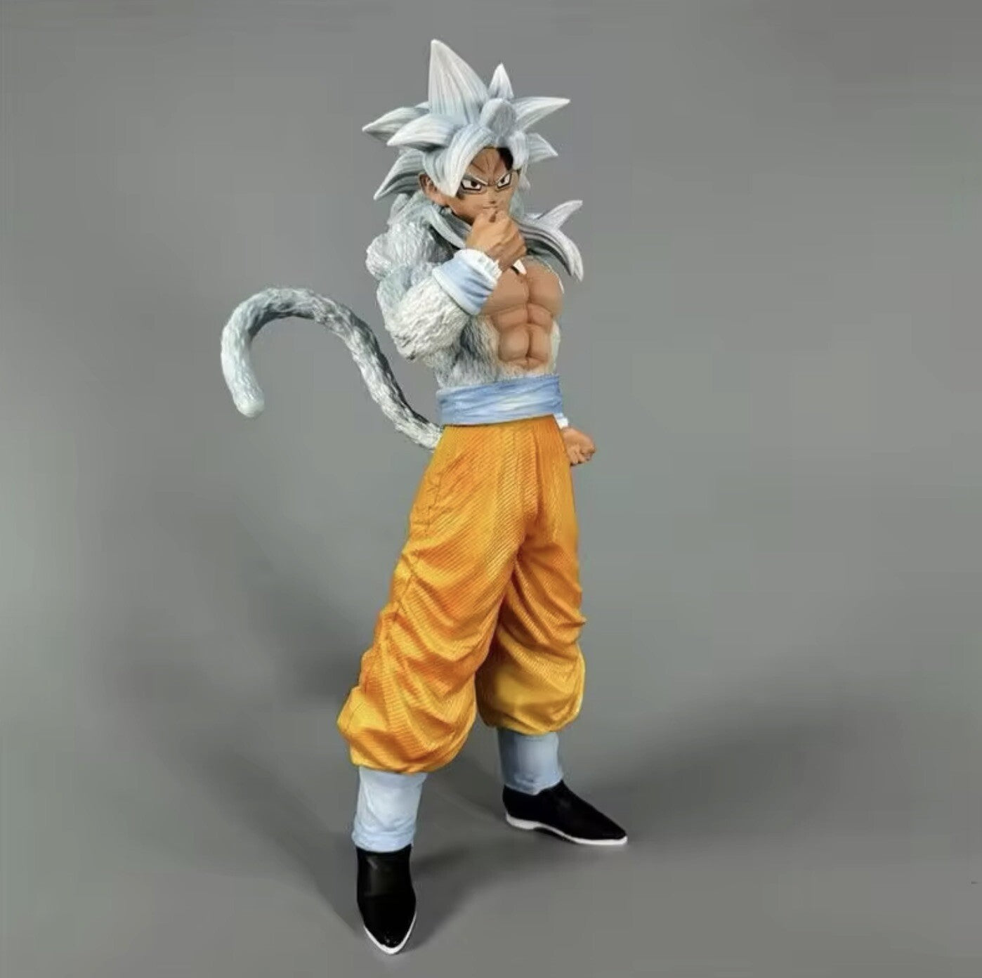 Action Figure Dragon Ball Z Son Goku Super Saiyan 4 28cm Statua Da Collezione