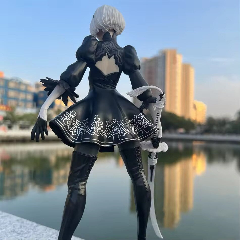 Action Figure Nier Automata Androide Type 2b Square Enix Anime Statua 28cm Game