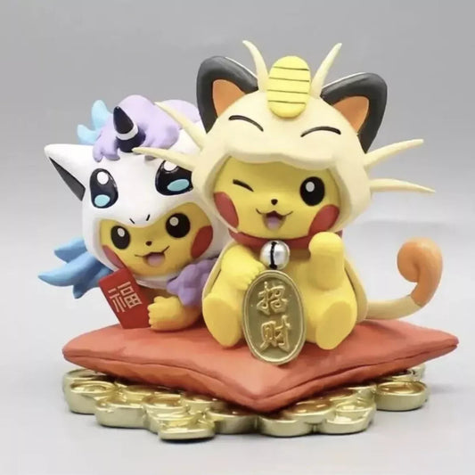 Statuetta Pikachu Cosplay Meowth & Suicune – Edizione Fortuna Pokémon - Nerd Lab