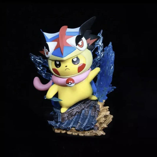 Figura Pikachu con Costume Greninja – Edizione Limitata Pokémon | Effetto Acqua Dinamico - Nerd Lab