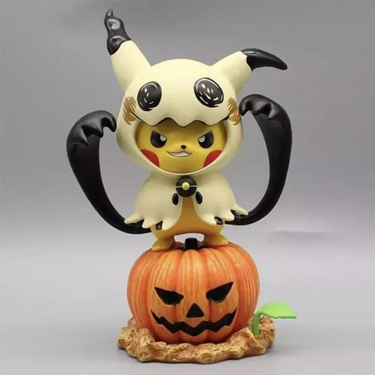 Statuetta Pikachu Halloween con Costume Mimikyu – Edizione Speciale con Zucca Decorativa - Nerd Lab