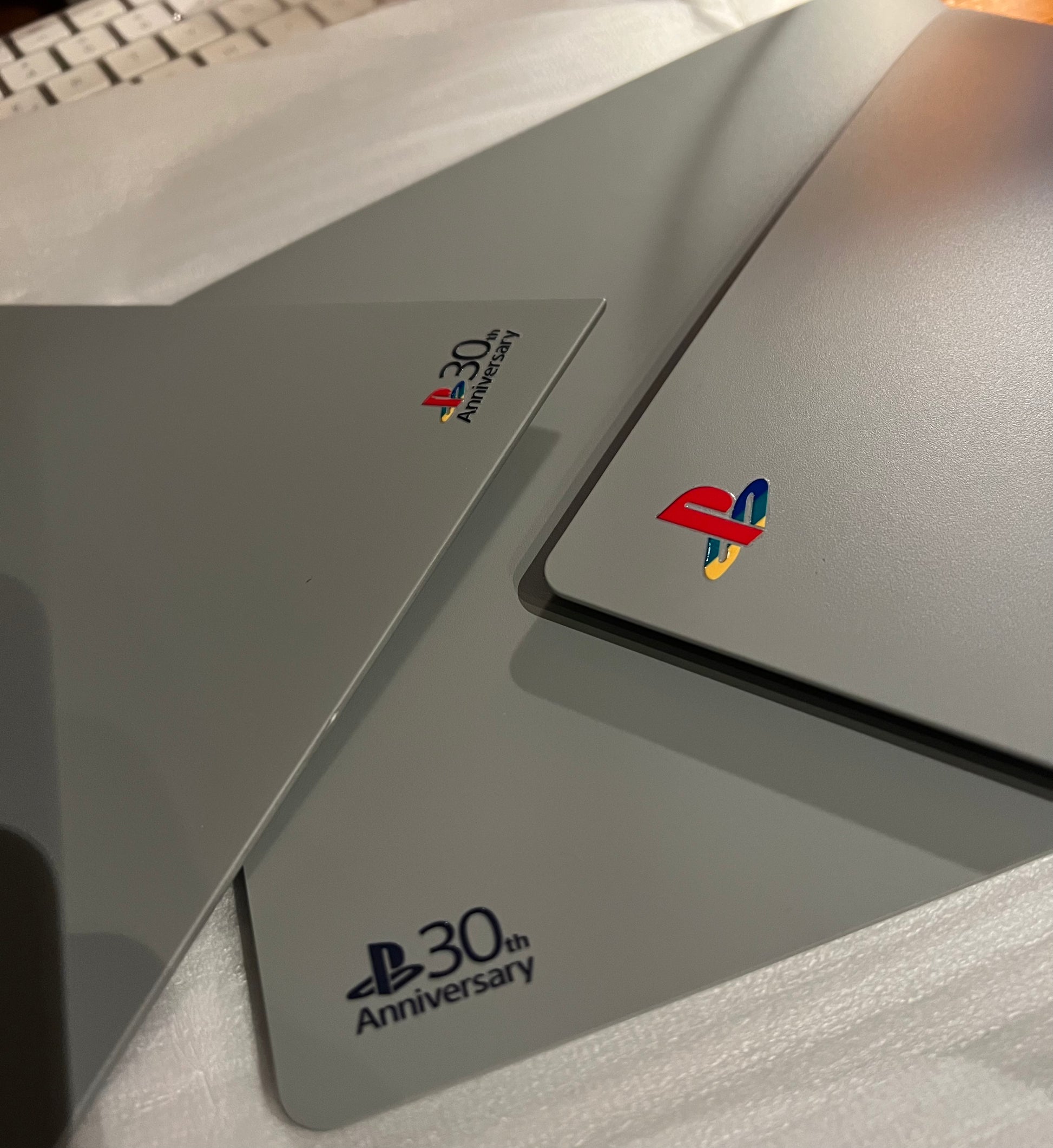 Scocca PlayStation 5 – 30th Anniversary Edition | Cover Speciale Tribute PS1 (PRE-ORDER) - Nerd Lab