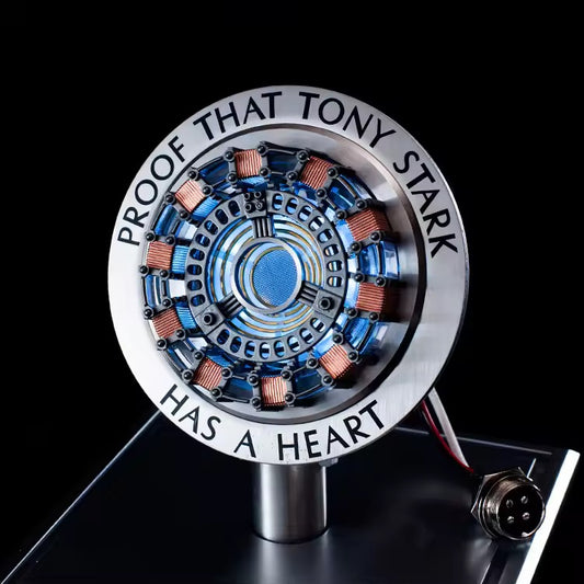 Reattore Arc Tony Stark “Proof That Tony Stark Has a Heart” – Replica da Collezione con Base in Vetro
